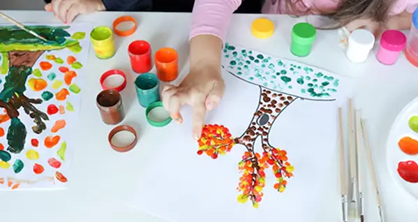 Zajęcia ruchowe na sali gimnastycznej